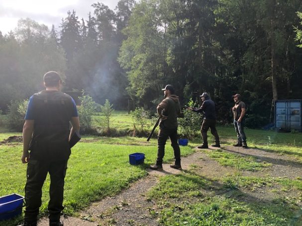 Schießunterricht auf dem Schießstand